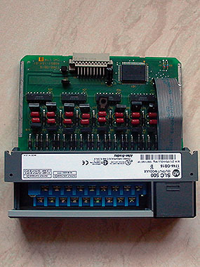 Allen-Bradley SLC-500 1746-OB16 Output Module.