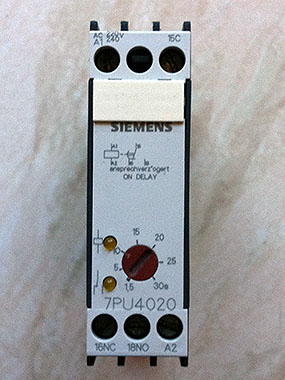 Siemens 7PU4020-2AN20 Delay On Timer
