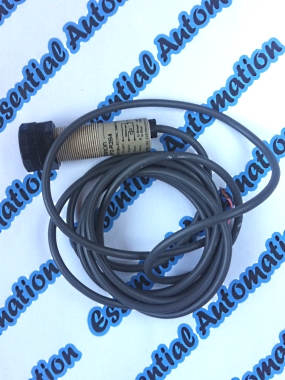 Omron E3F2-R2B4 Photoelectric Sensor.