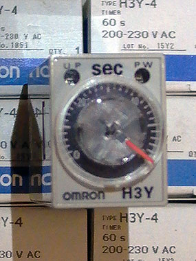 Omron H3Y-4 Plug In On Delay Timer