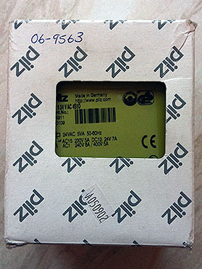 Pilz PZE5-24VAC-4S10 Safety Relay.