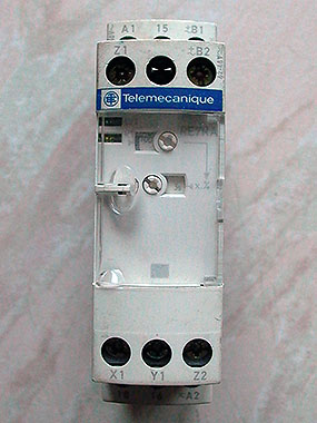 Telemecanique RE7RA11BU On Delay Timer