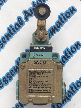 Schneider XCK-M Limit Switch - Complete with ZCK-D15 Head